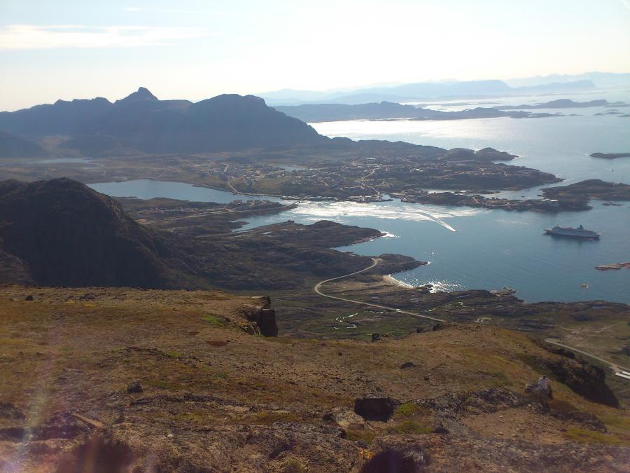 Krydstogtskib i Sisimiut, august 2012