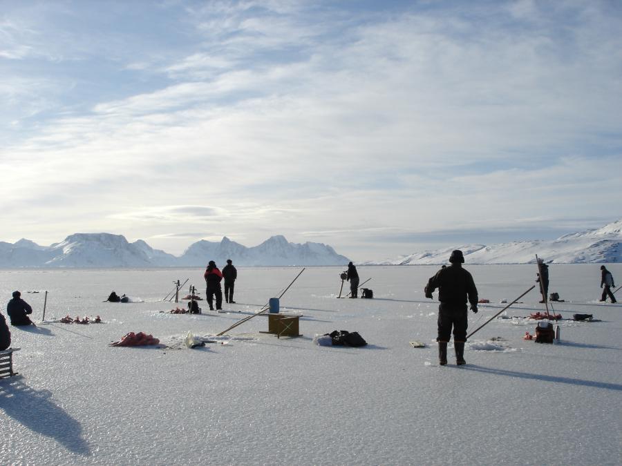 Fiskeri på isen, Kuummiut februar 2006