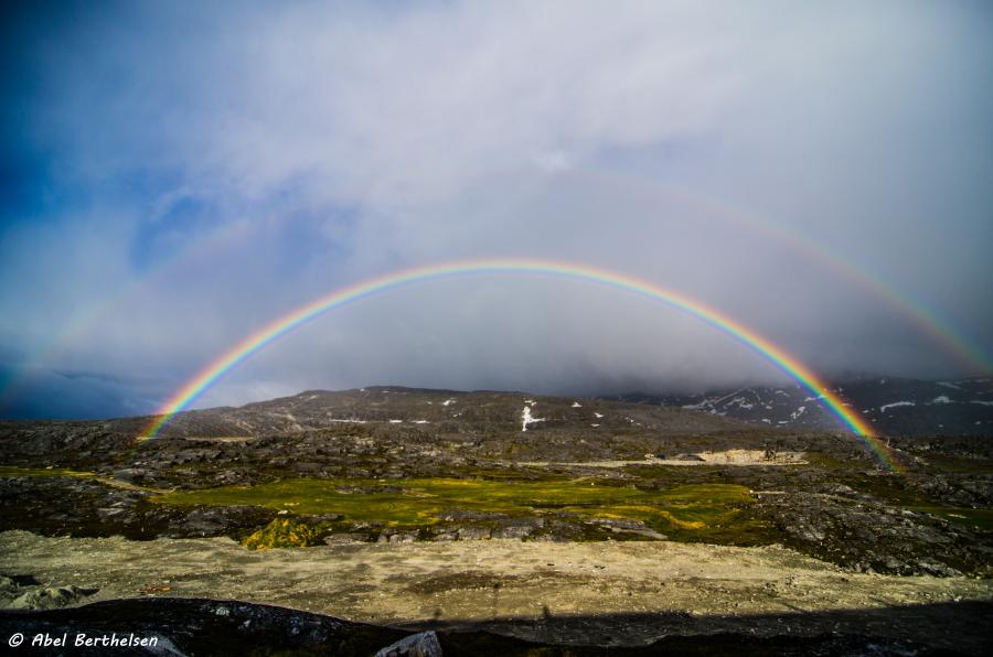 Regnbue over lufthavnen. Nuuk, 26. maj 2014
