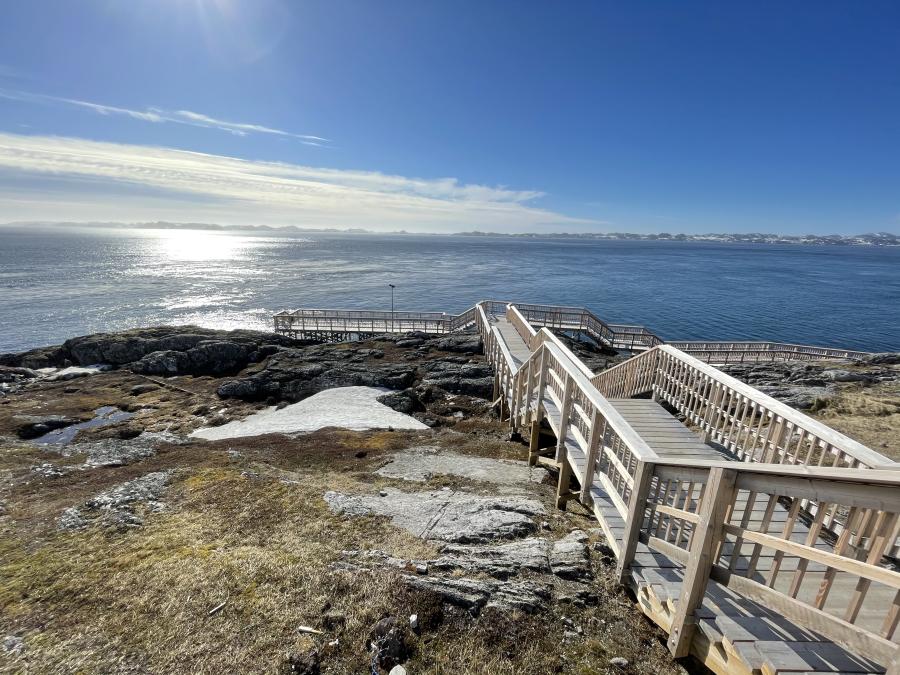 Trapperne nedenfor Radiofjeldet / Qapiarfiusaq ser flotte ud. Nuuk, 29. maj 2021
