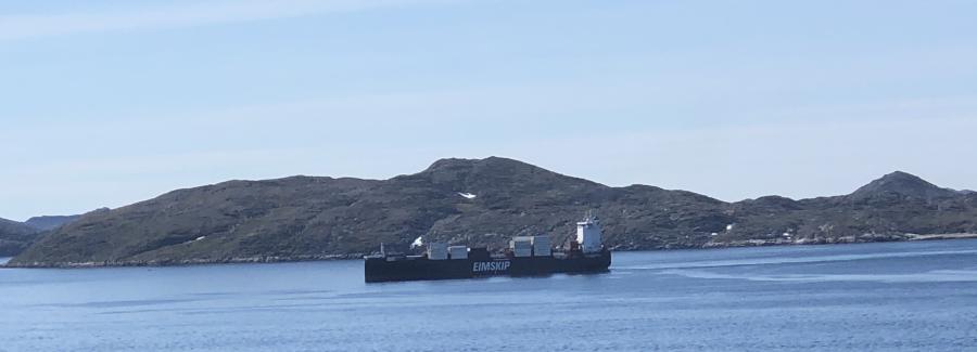 Silagissuaq ataani umiarsuaq tikilersoq