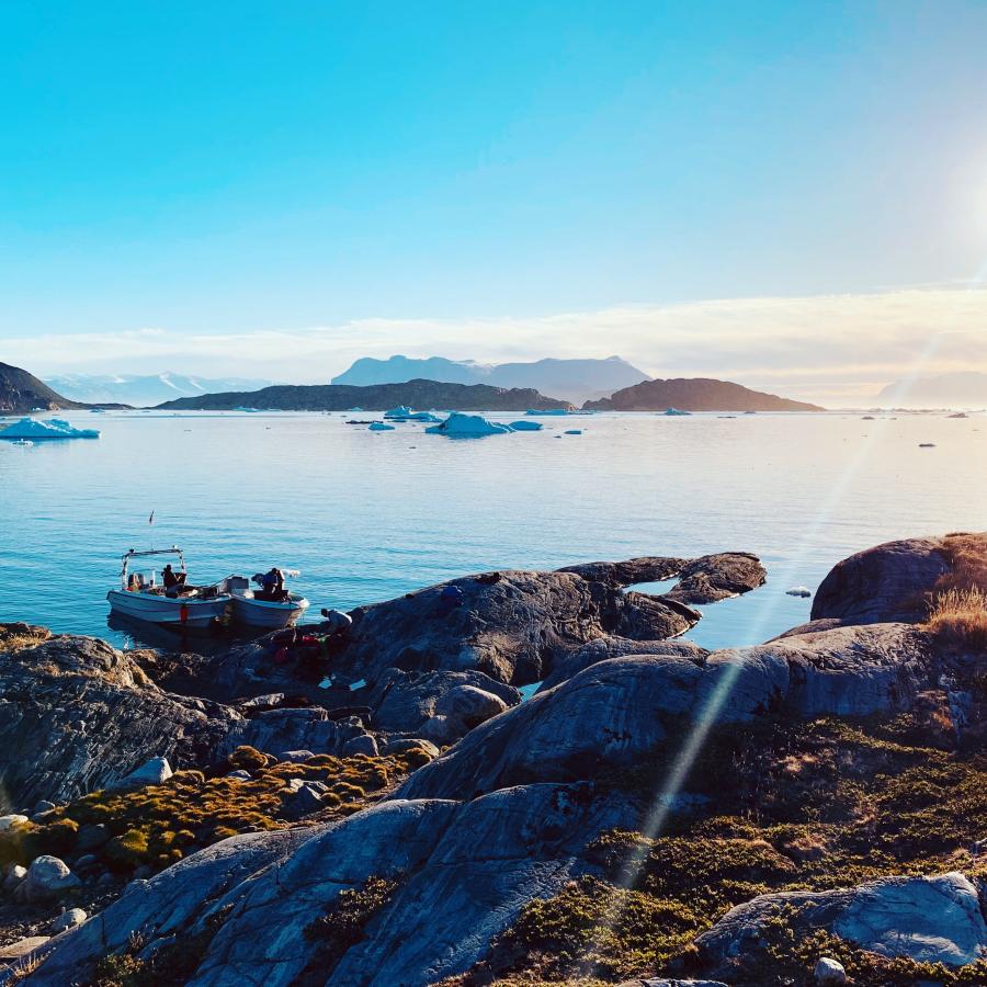 Udsigt ud ad fra Uummannaq Fjorden. Uummannaq, 22. juni 2020