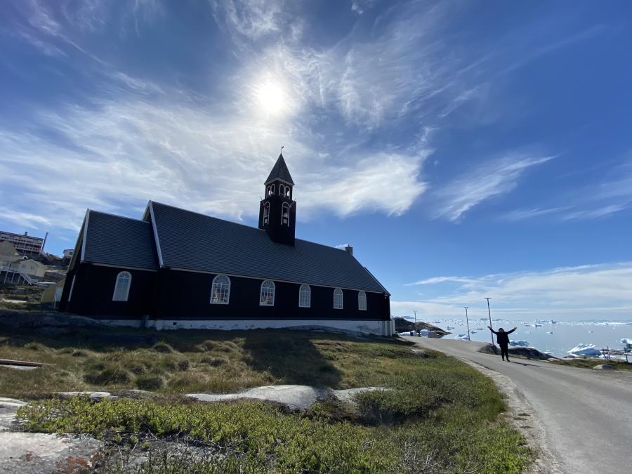 Zions Kirke på årets længste dag. Ilulissat, 21. juni 2020