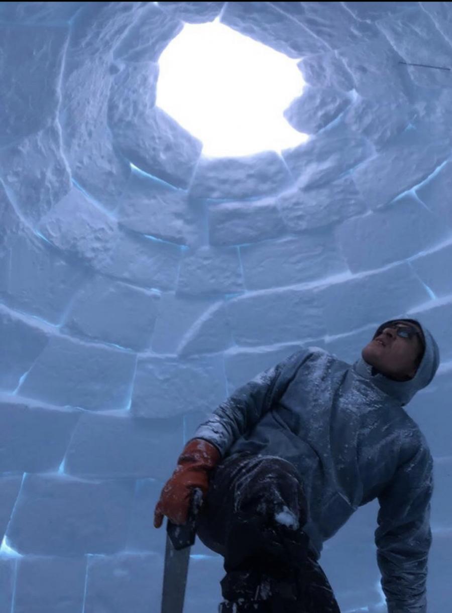Avanceret inuit igloo bygning. Nuuk, februar 2020