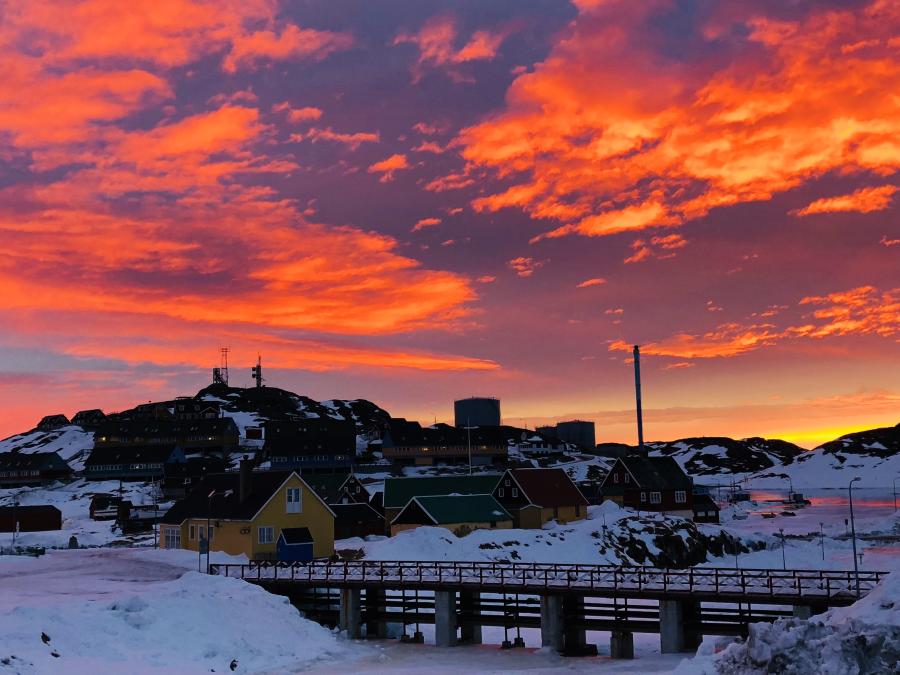 Solnedgang paamiuni