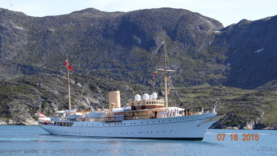 Dannebrog i Qasingiannguit