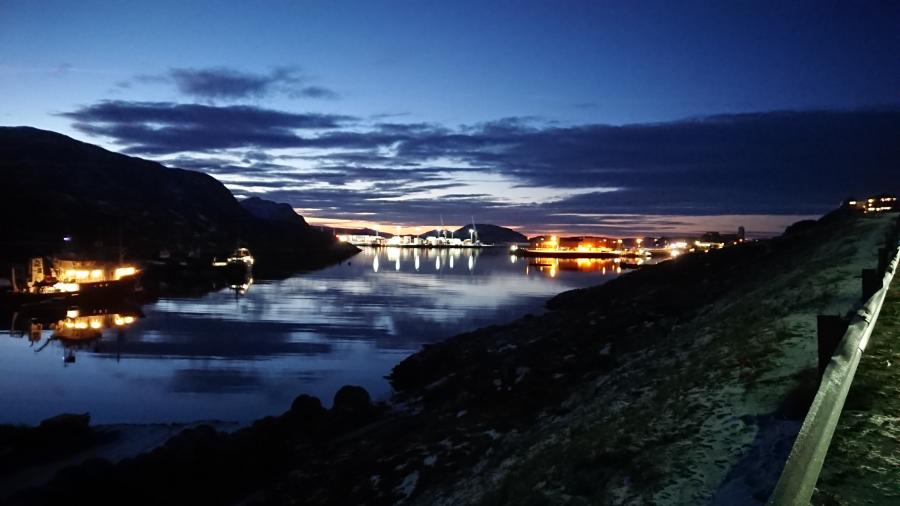 Ullaakkut suliartorninni aqqutigiuartagara, isikkivigissuaq. Nuummiooruloorpaat.