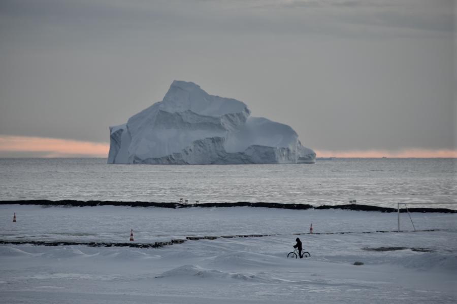 Cyklist i Qeqertarsuaq, januar 2018