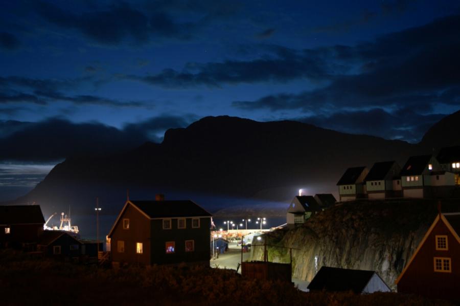 Sisimiut oqaluffitoqaata nalaaniik tulattarfiup tungaanut.
