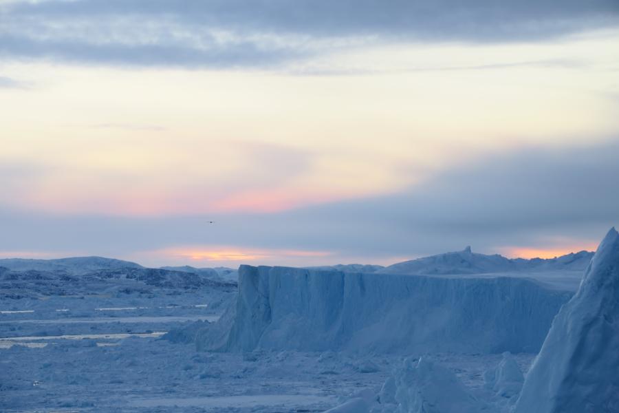 Smukke farver i udsigten fra Sermermiut. Ilulissat, 6. december 2020