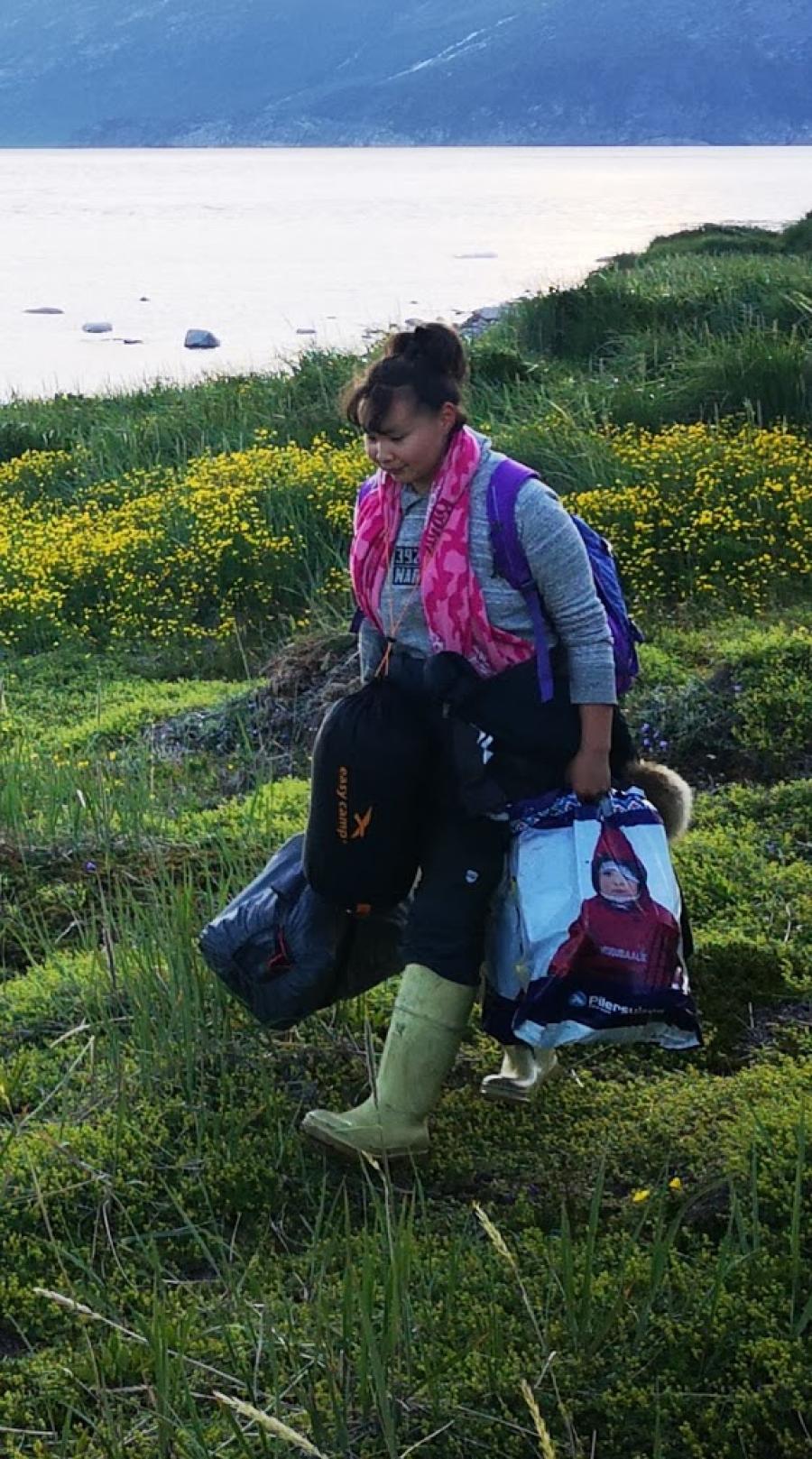 Livet i naturen er skønt. Tuperna i Sermilik - her slår vi telt, så vi bliver nødt til at flytte det. Sermilik, Nanortalik, 13. juli 2021