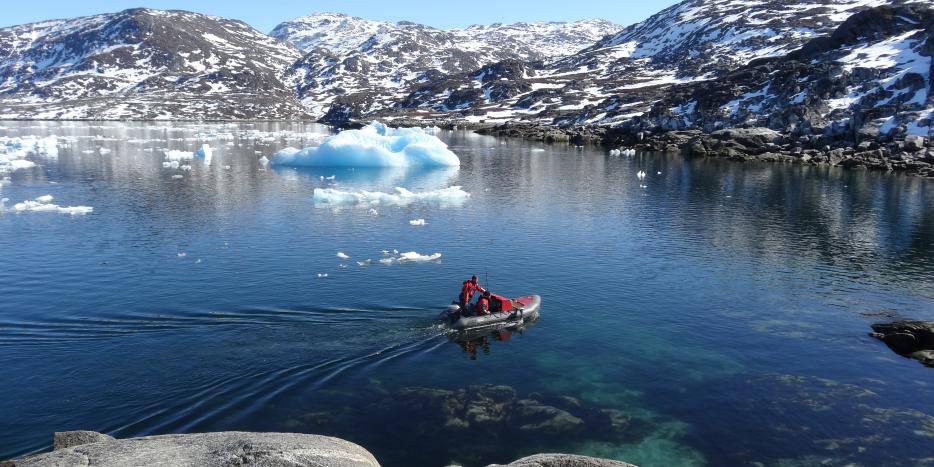 Her udfører Asiaq en såkaldt near-shore bathymetri nord for Nuuk